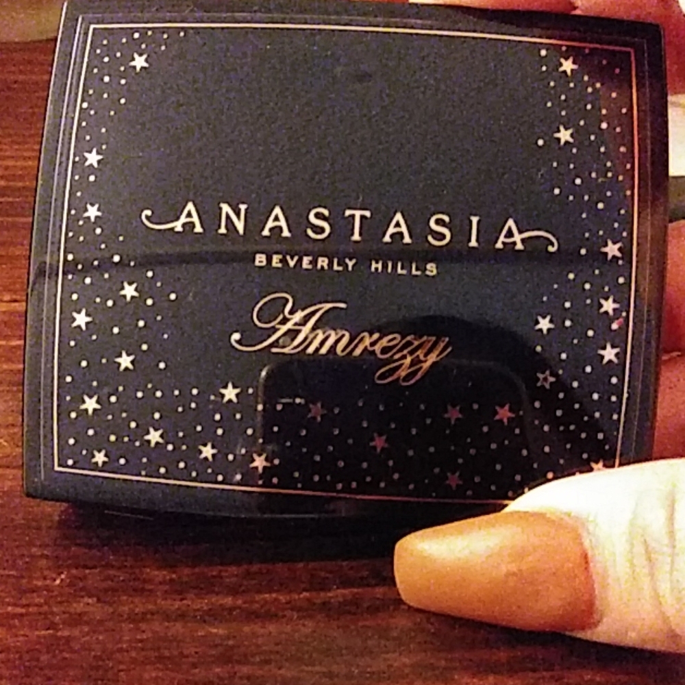 Anastasia highligther